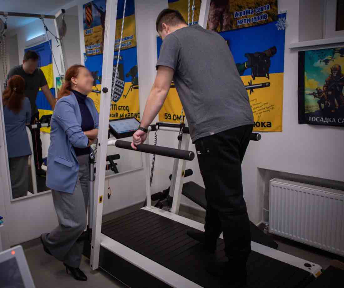 Медична бігова доріжка Коліз Трак 60 ПРО 6 Медична бігова доріжка Коліз Трак 60 ПРО - Зображення 5